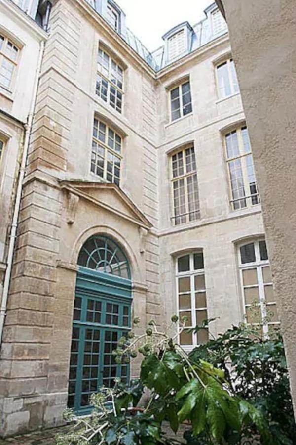Charming Cosy Triplex In Trendy Marais Paris Exterior foto